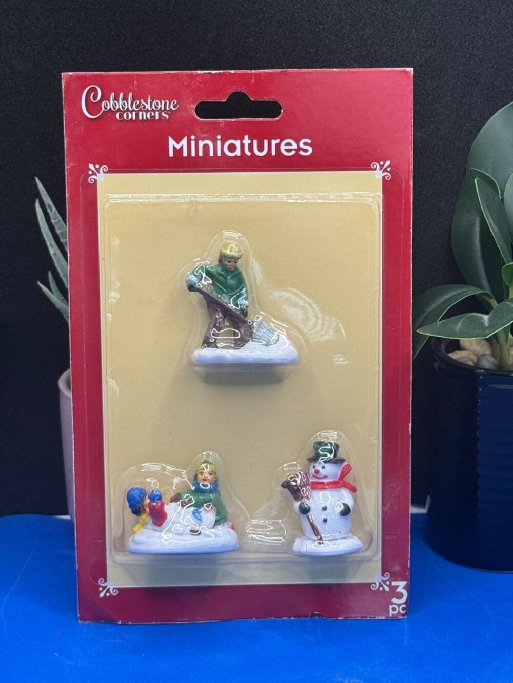 Cobblestone Corners Christmas Miniatures 3-Piece Set